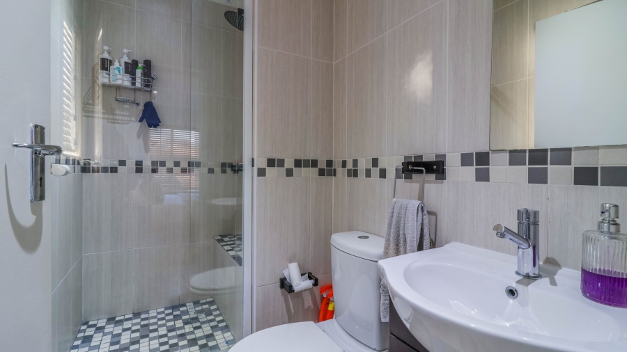 3 Bedroom Property for Sale in Wilgeheuwel Gauteng
