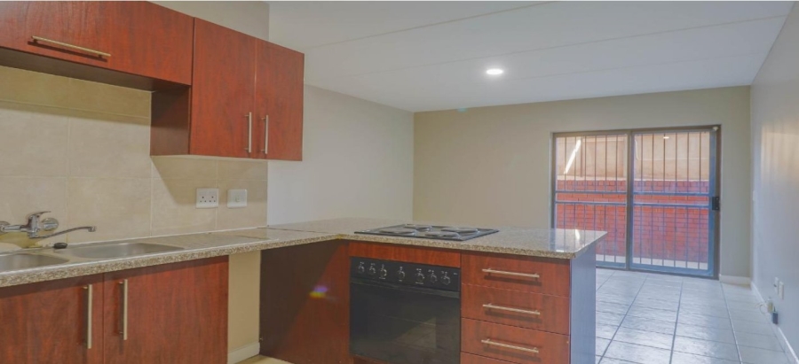 2 Bedroom Property for Sale in Summerfields Estate Gauteng