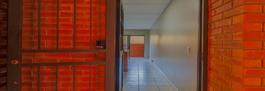 2 Bedroom Property for Sale in Summerfields Estate Gauteng