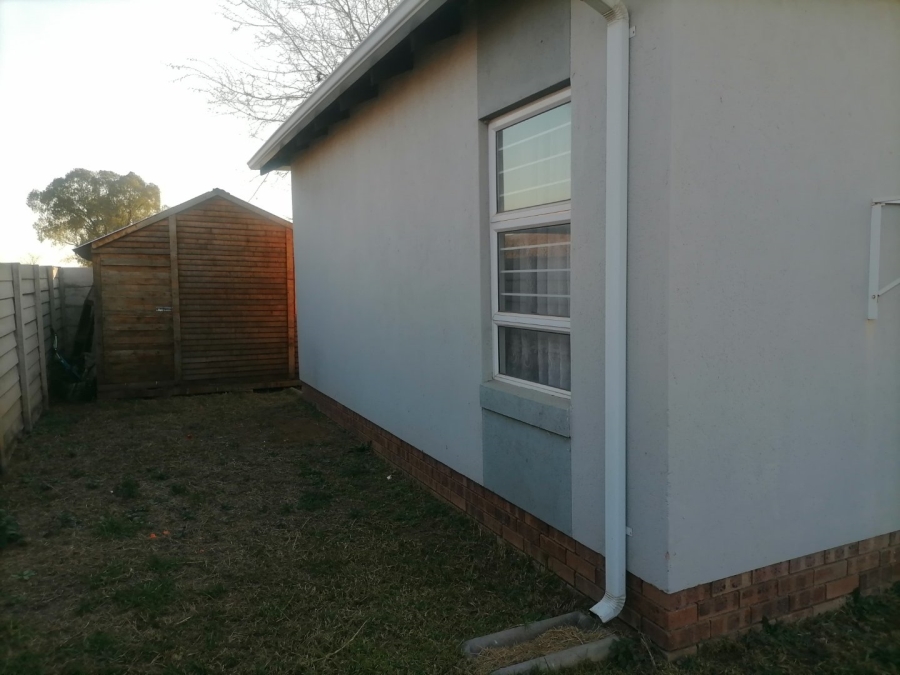 3 Bedroom Property for Sale in Kirkney Gauteng