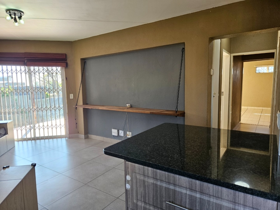 3 Bedroom Property for Sale in Bromhof Gauteng