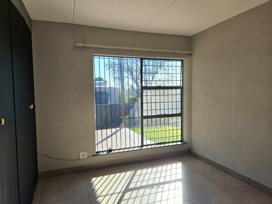3 Bedroom Property for Sale in Bromhof Gauteng