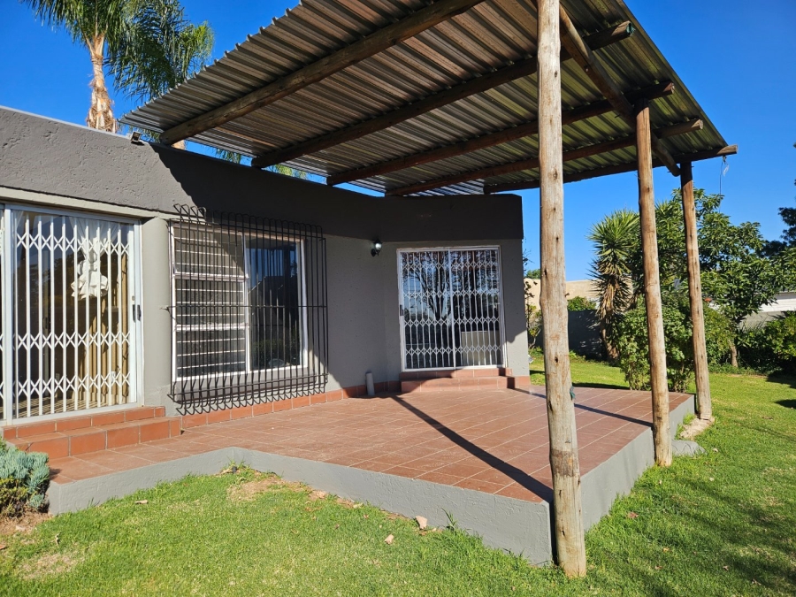 3 Bedroom Property for Sale in Bromhof Gauteng