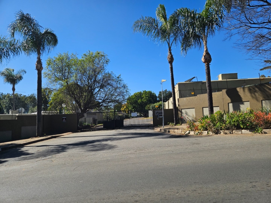 3 Bedroom Property for Sale in Bromhof Gauteng