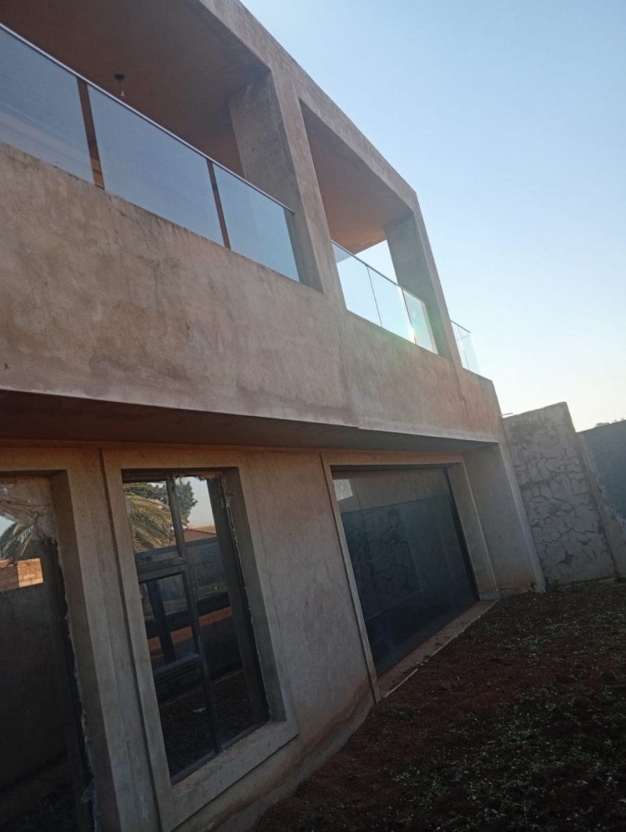 7 Bedroom Property for Sale in Soshanguve South Ext 8 Gauteng