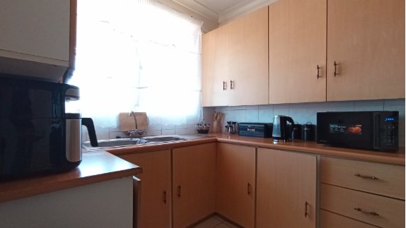 2 Bedroom Property for Sale in Florida Lake Gauteng