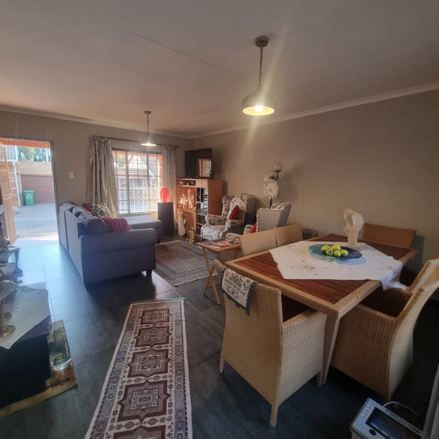 2 Bedroom Property for Sale in Clubview Gauteng