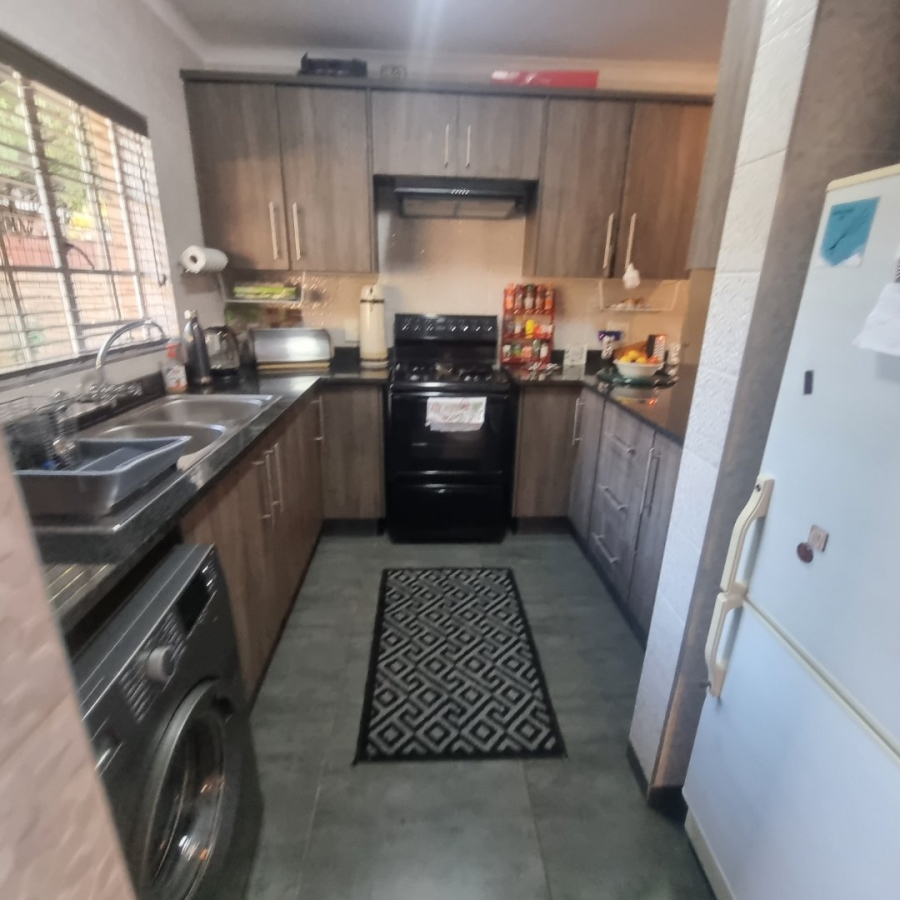 2 Bedroom Property for Sale in Clubview Gauteng