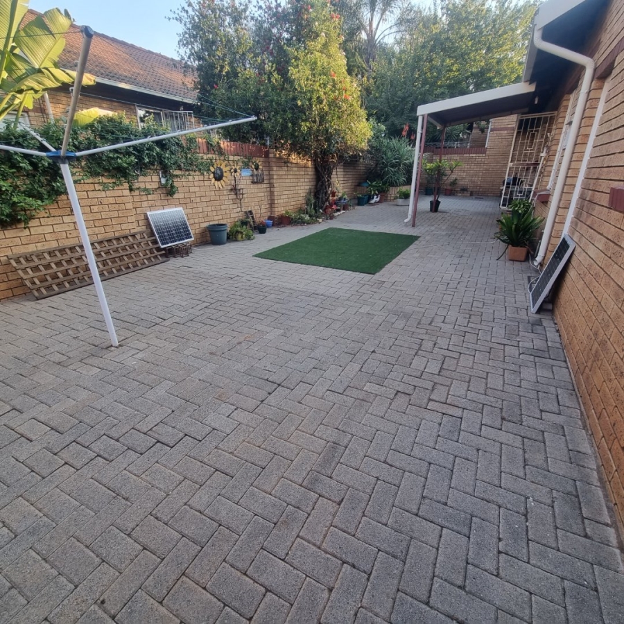 2 Bedroom Property for Sale in Clubview Gauteng