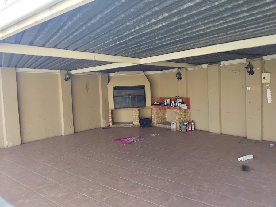 4 Bedroom Property for Sale in Primrose Gauteng