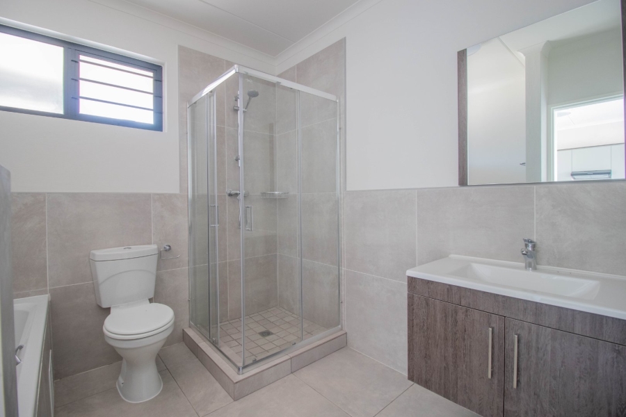 1 Bedroom Property for Sale in Lilianton Gauteng