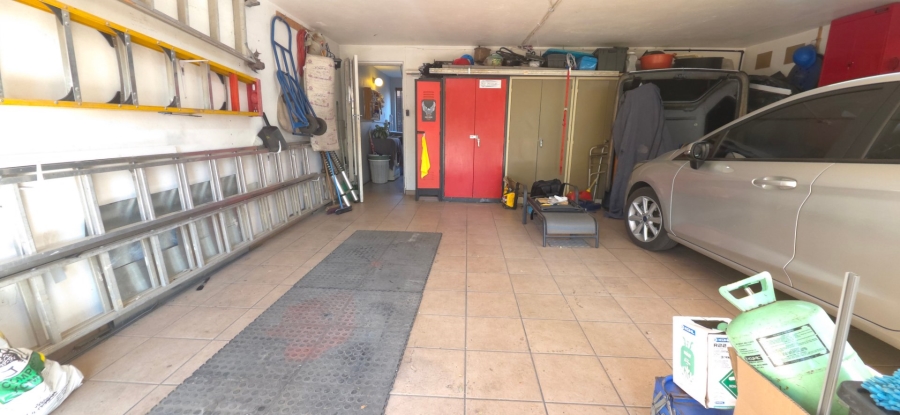 3 Bedroom Property for Sale in Brackenhurst Gauteng
