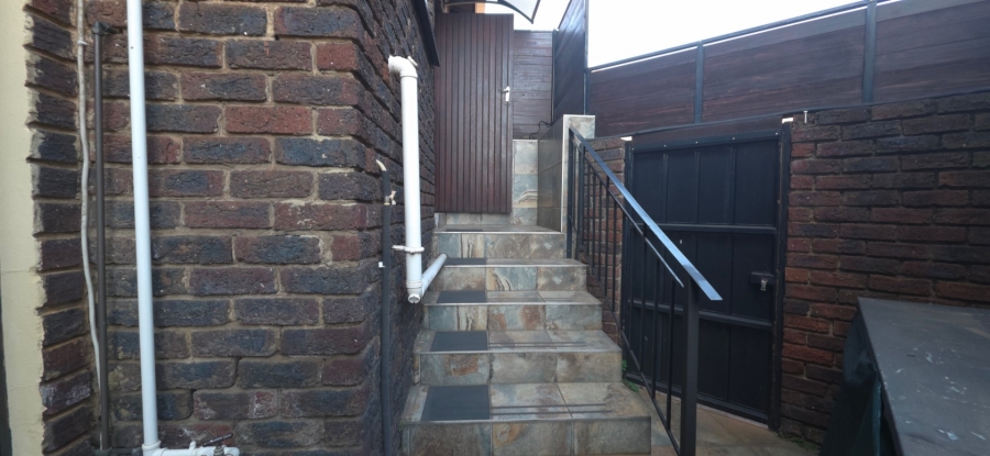 3 Bedroom Property for Sale in Brackenhurst Gauteng