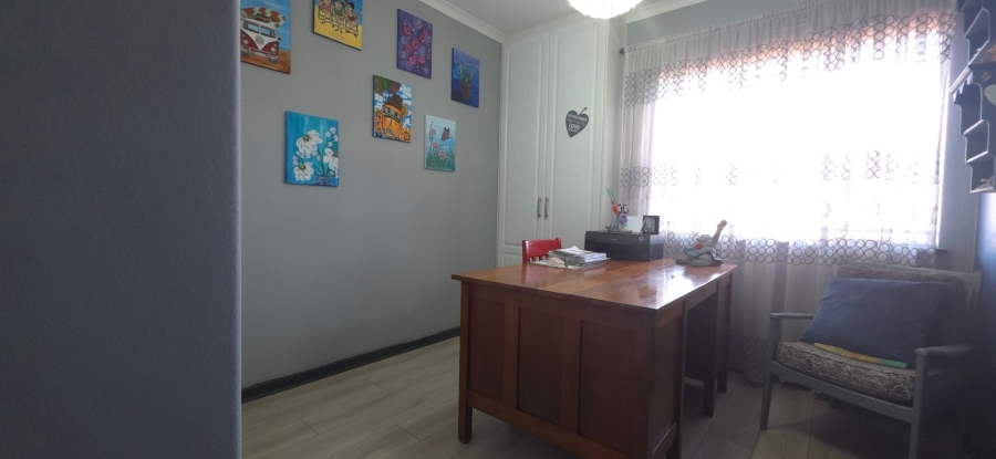 3 Bedroom Property for Sale in Brackenhurst Gauteng