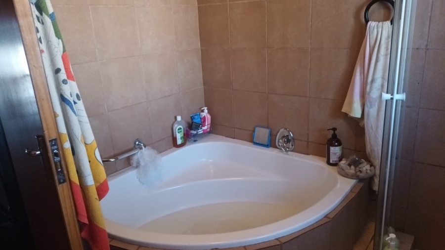 3 Bedroom Property for Sale in Florentia Gauteng