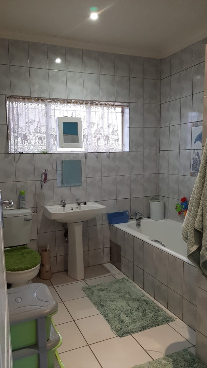 3 Bedroom Property for Sale in Theresa Park Gauteng