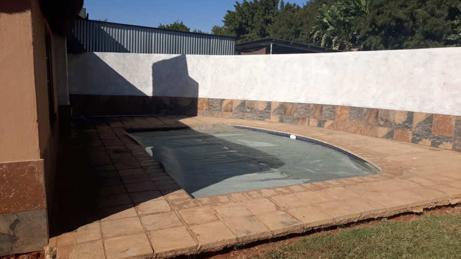 4 Bedroom Property for Sale in Theresa Park Gauteng