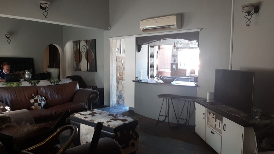 4 Bedroom Property for Sale in Theresa Park Gauteng