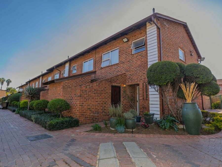 3 Bedroom Property for Sale in Bedford Gardens Gauteng