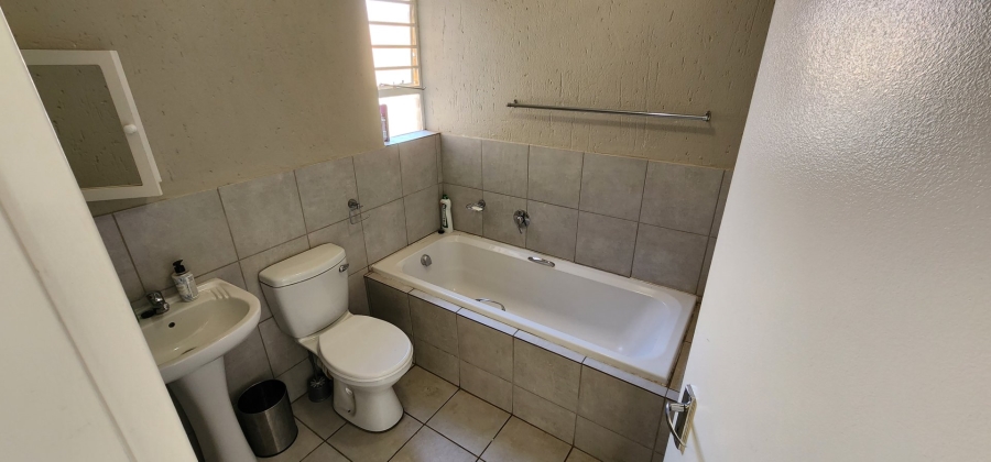 To Let 3 Bedroom Property for Rent in Wilgeheuwel Gauteng