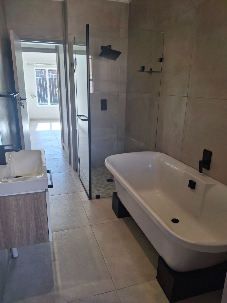 3 Bedroom Property for Sale in Northmead Gauteng