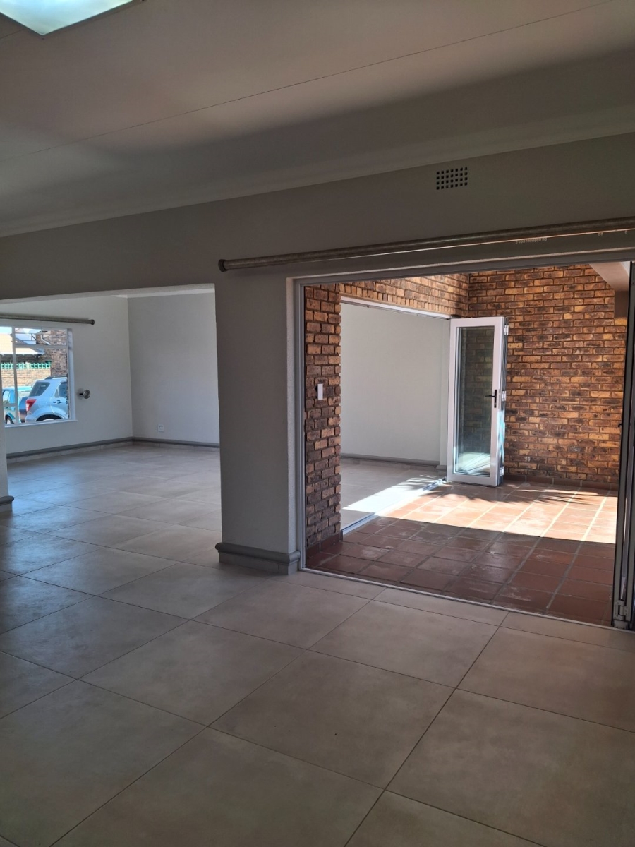 3 Bedroom Property for Sale in Northmead Gauteng