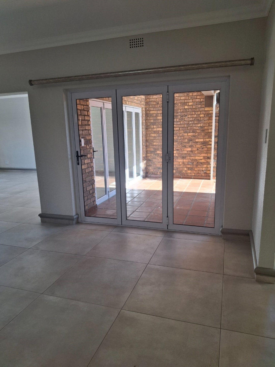 3 Bedroom Property for Sale in Northmead Gauteng