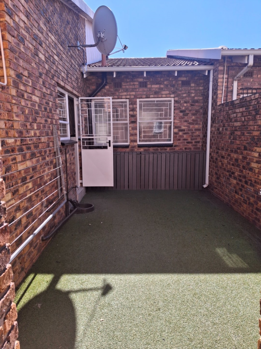 3 Bedroom Property for Sale in Northmead Gauteng