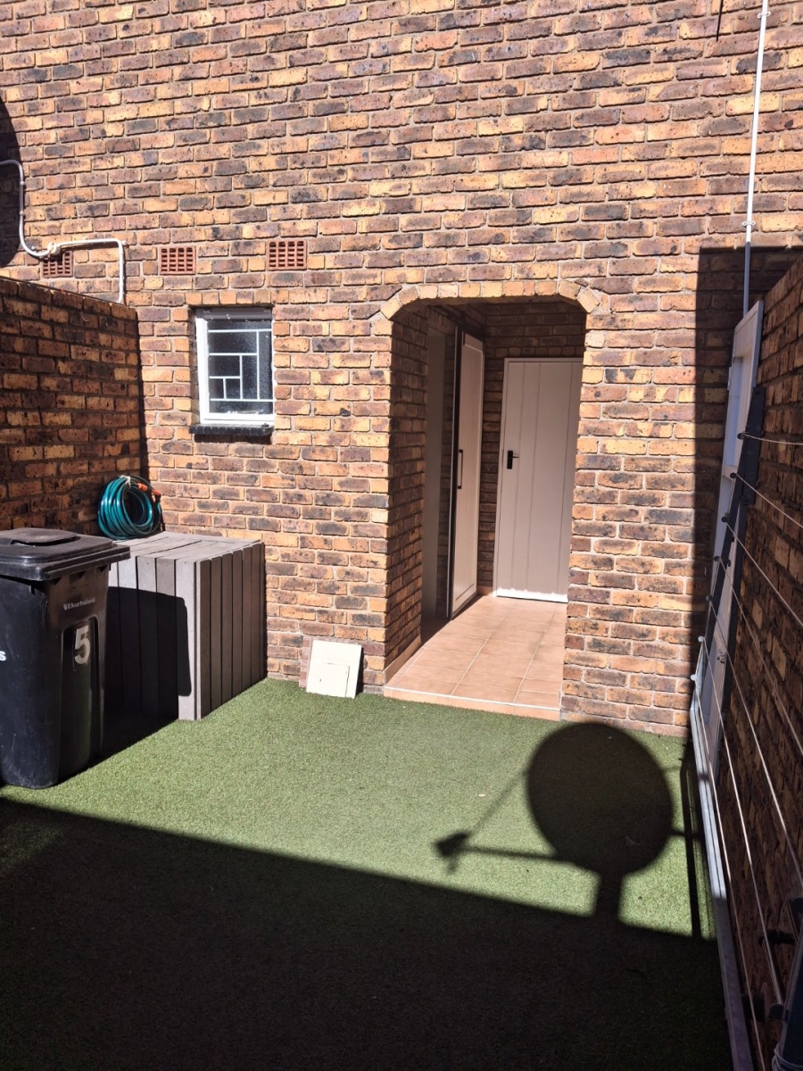 3 Bedroom Property for Sale in Northmead Gauteng