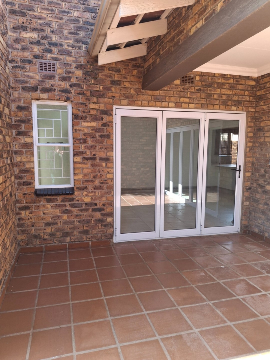 3 Bedroom Property for Sale in Northmead Gauteng