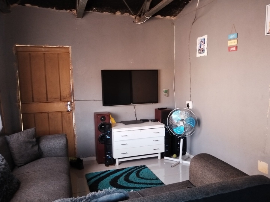 To Let 2 Bedroom Property for Rent in Soshanguve East Gauteng