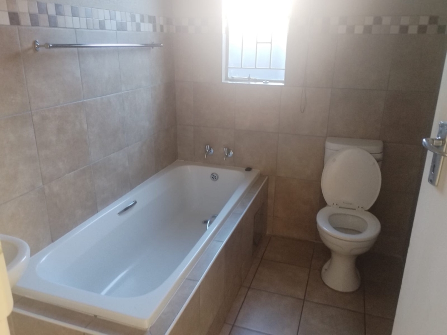 To Let 3 Bedroom Property for Rent in Leopard