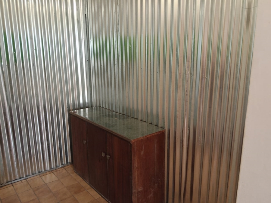 To Let  Bedroom Property for Rent in Wentworth Park Gauteng