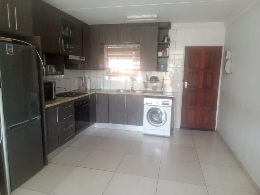 3 Bedroom Property for Sale in Vorna Valley Gauteng