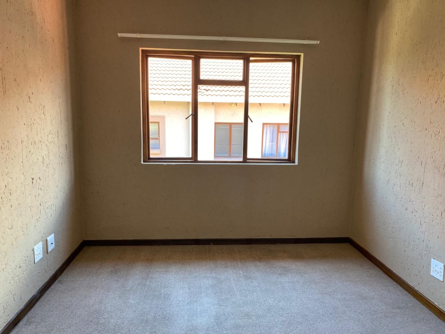 To Let 1 Bedroom Property for Rent in Paulshof Gauteng