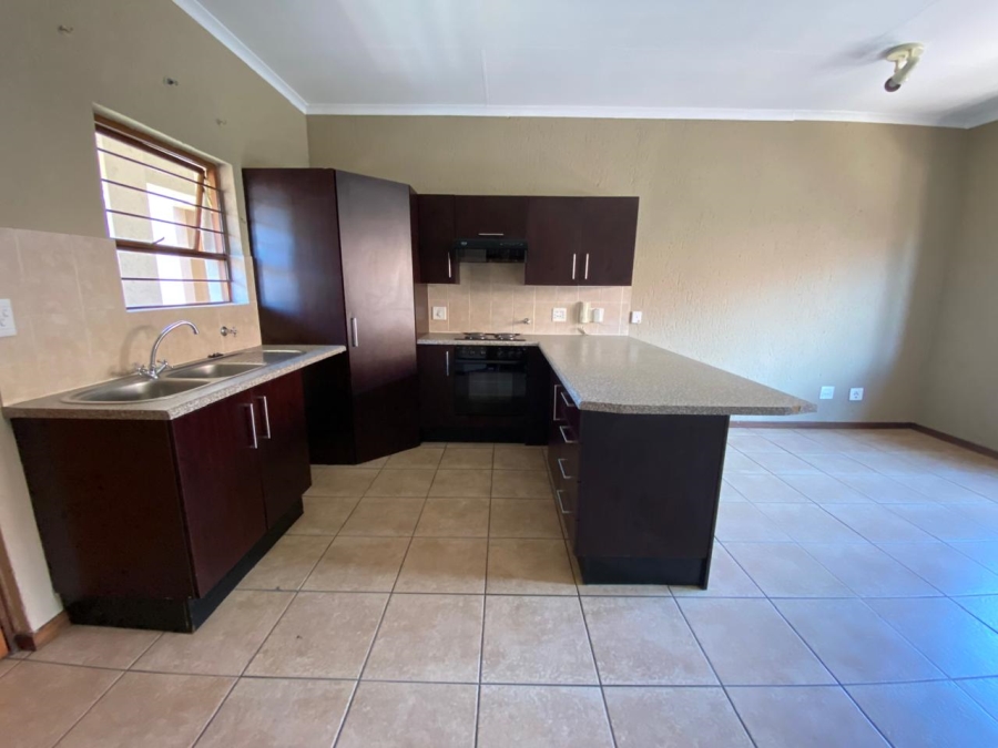 To Let 1 Bedroom Property for Rent in Paulshof Gauteng