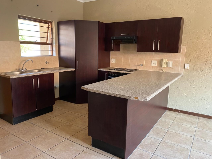 To Let 1 Bedroom Property for Rent in Paulshof Gauteng
