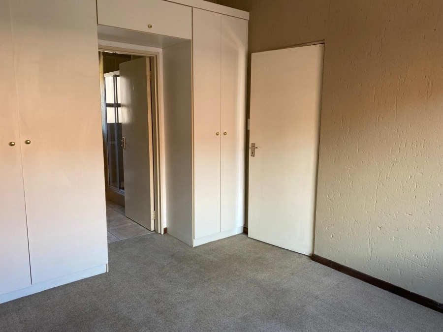 To Let 1 Bedroom Property for Rent in Paulshof Gauteng