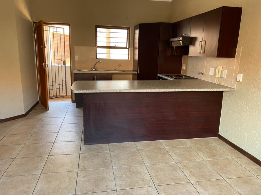 To Let 1 Bedroom Property for Rent in Paulshof Gauteng