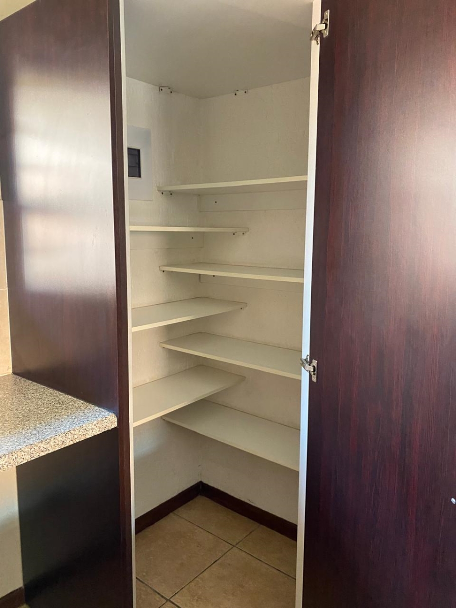 To Let 1 Bedroom Property for Rent in Paulshof Gauteng