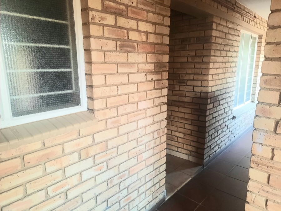 2 Bedroom Property for Sale in Wilro Park Gauteng