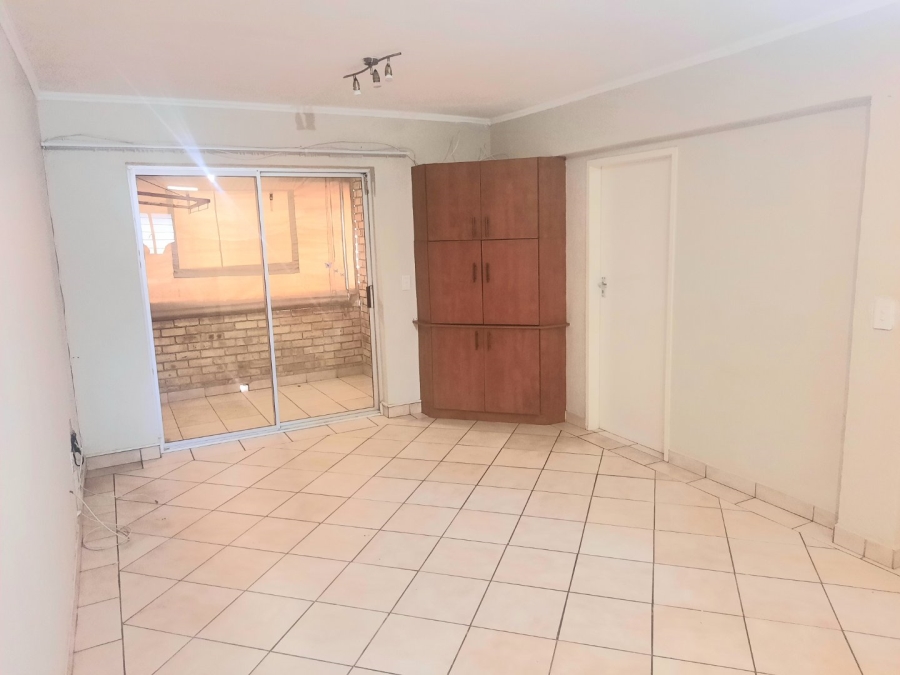 2 Bedroom Property for Sale in Wilro Park Gauteng