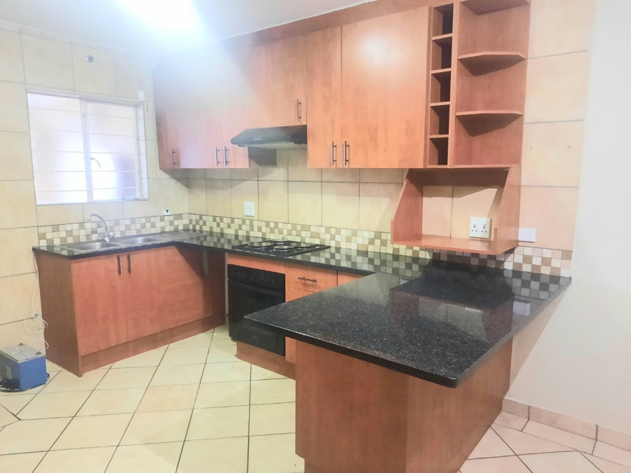 2 Bedroom Property for Sale in Wilro Park Gauteng