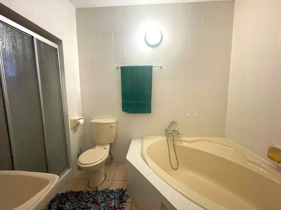 3 Bedroom Property for Sale in Zwartkop Gauteng