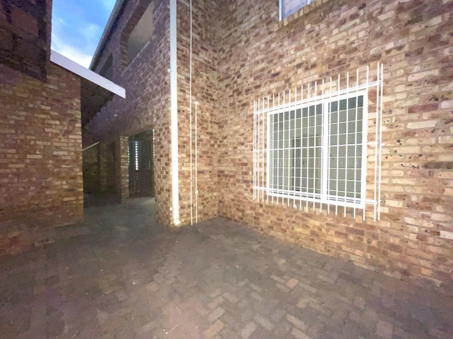 3 Bedroom Property for Sale in Zwartkop Gauteng