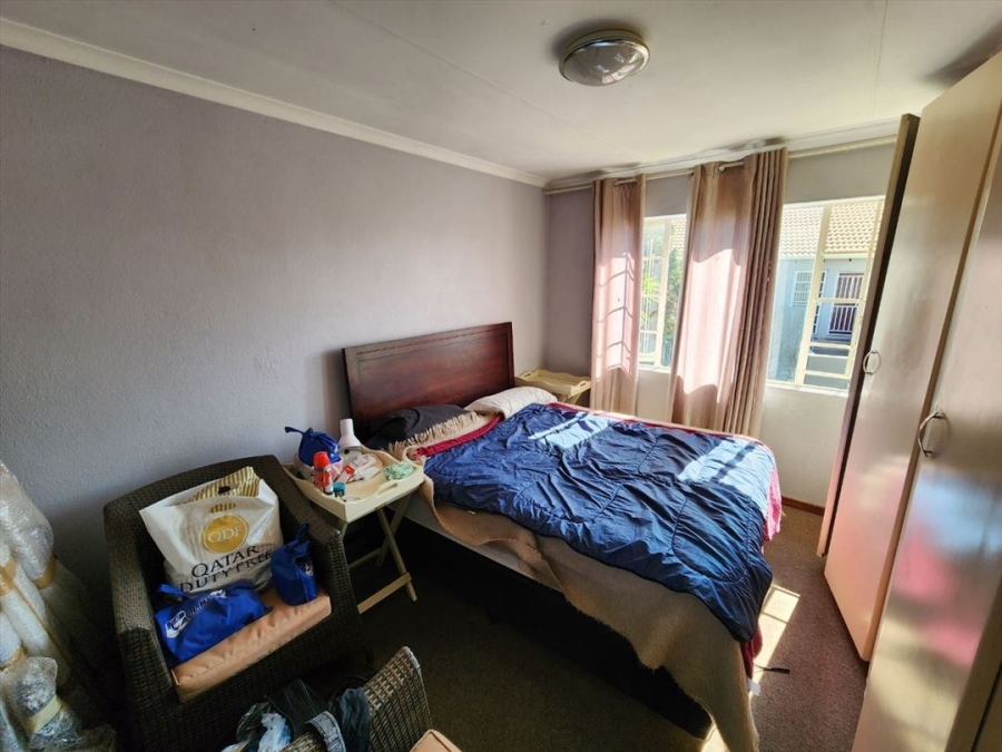1 Bedroom Property for Sale in Glen Marais Gauteng