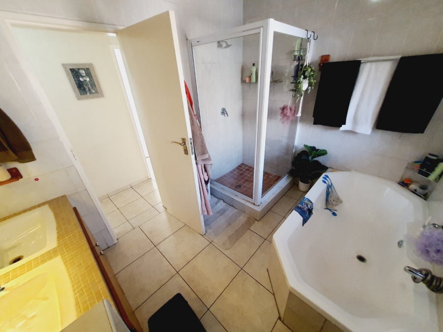 To Let 4 Bedroom Property for Rent in Elardus Park Gauteng