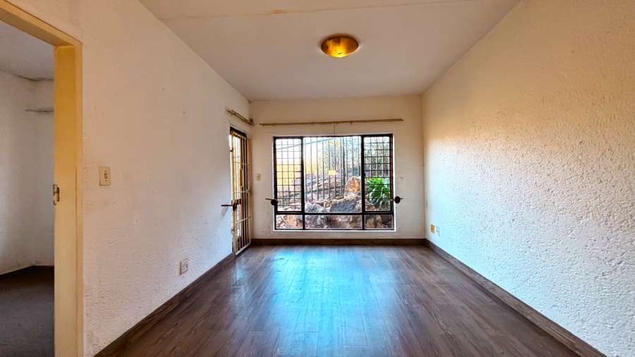 1 Bedroom Property for Sale in Westdene Gauteng