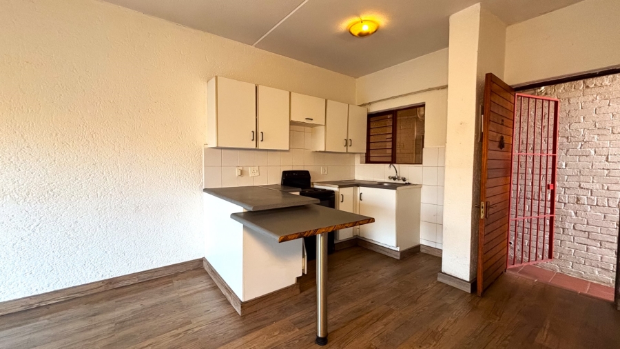 1 Bedroom Property for Sale in Westdene Gauteng