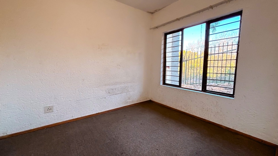 1 Bedroom Property for Sale in Westdene Gauteng